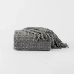 Alec Throw · Forest Green