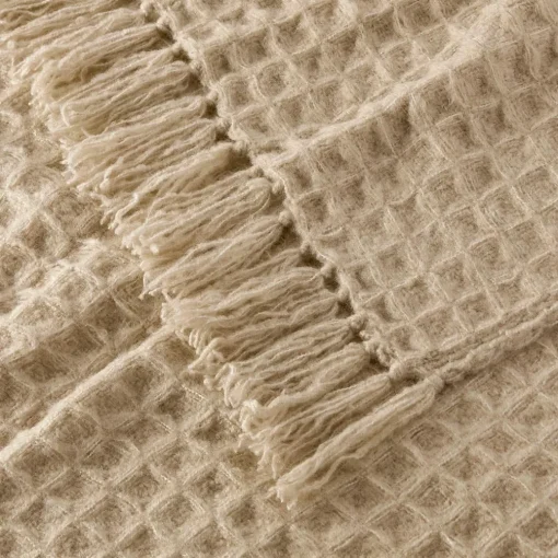 Alec Throw · Forest Green