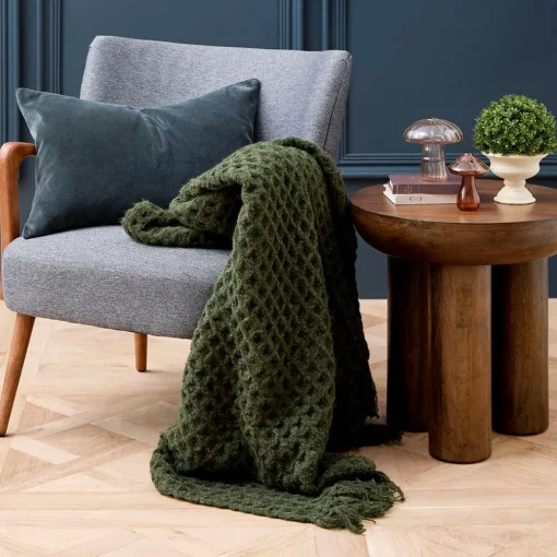 Alec Throw · Forest Green