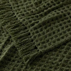Alec Throw · Forest Green