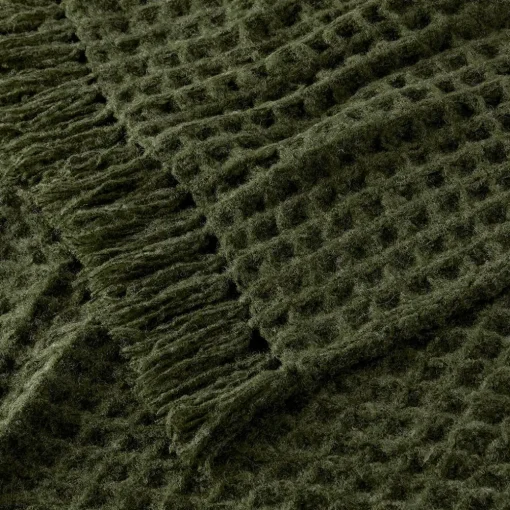 Alec Throw · Forest Green