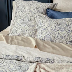 Antonio Quilt Cover