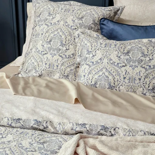 Antonio Quilt Cover