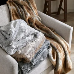 Arctic Faux Fur Throw - Possum