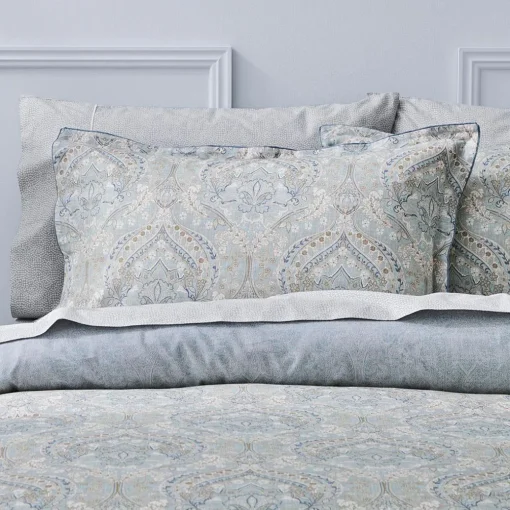 Armando Quilt Cover