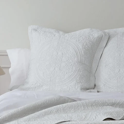 Artemida Bedspread - White