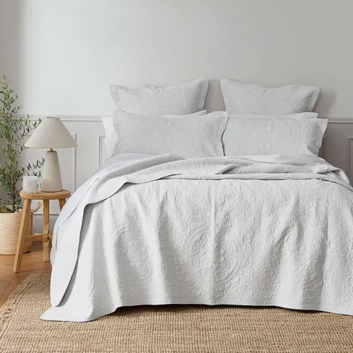 Artemida Bedspread - White