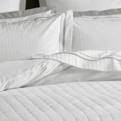 Cambridge 800TC Egyptian Cotton Quilt Cover - White Silver