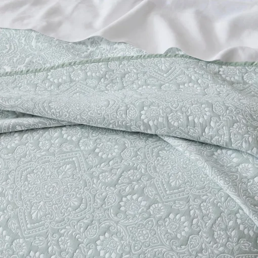 Carina Bedspread - Sage/Ivory
