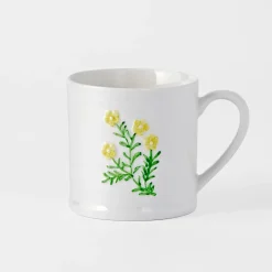 Daisy Embossed Mug