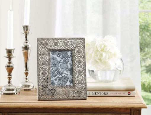 Filigree Dots Photo Frame - Silver