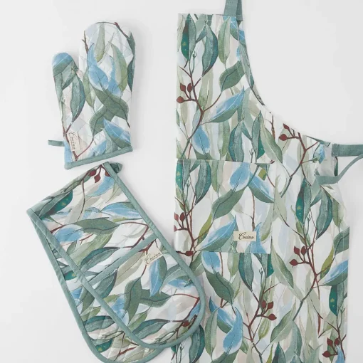 Flowering Gum Apron And Oven Mitts