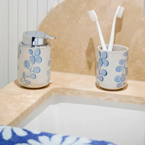 Lila Bathroom Accessories