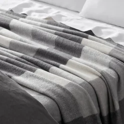 Lincoln Check Blanket - Green/Ivory