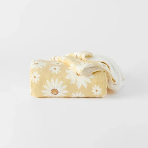 Marguerite Sherpa Throw