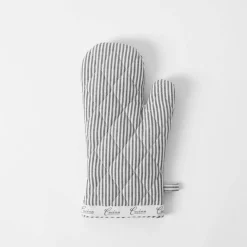 Marlton Apron And Oven Mitts