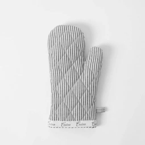 Marlton Apron And Oven Mitts