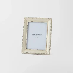 Nara Photo Frame