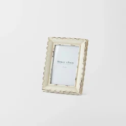 Nara Photo Frame