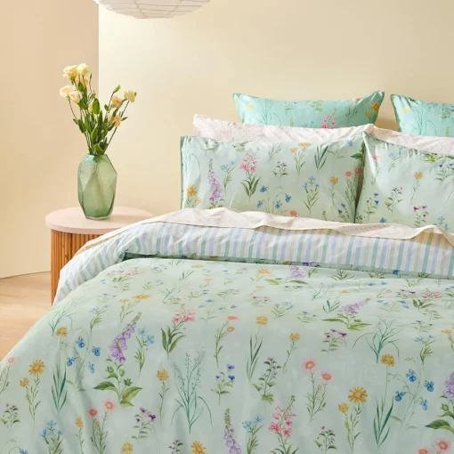 Pamela Quilt Cover
