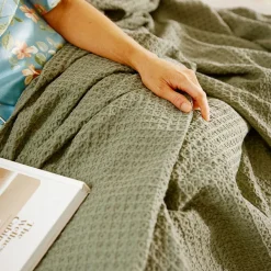 Sebastian Waffle Blanket - Olive Green