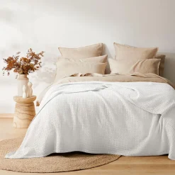 Sebastian Waffle Blanket - Olive Green