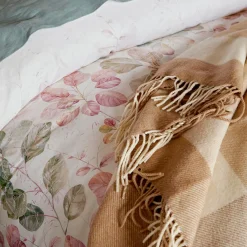 Smokebush Quilt Cover
