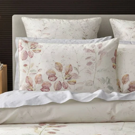 Smokebush Quilt Cover