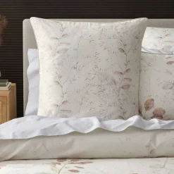 Smokebush Quilt Cover