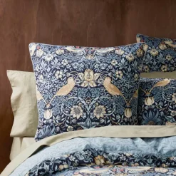 Strawberry Thief Quilt Cover - Chocolate