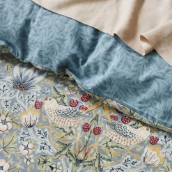 Strawberry Thief Quilt Cover - Chocolate