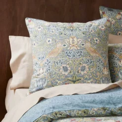 Strawberry Thief Quilt Cover - Chocolate