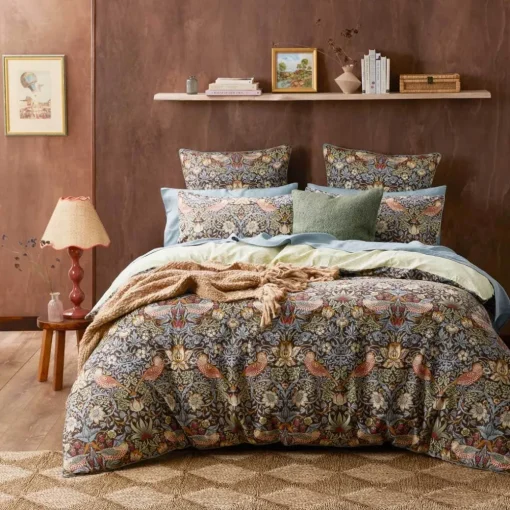 Strawberry Thief Quilt Cover - Chocolate