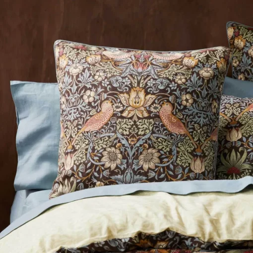 Strawberry Thief Quilt Cover - Chocolate