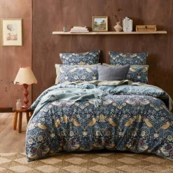 Strawberry Thief Quilt Cover - Chocolate