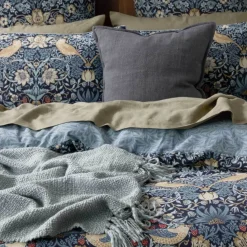 Strawberry Thief Quilt Cover - Chocolate