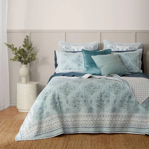 Yvette Bedspread